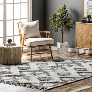 Amalia Southwestern High Low Shaggy Tassel Grey 7 ft. x 9 ft. Indoor Area Rug