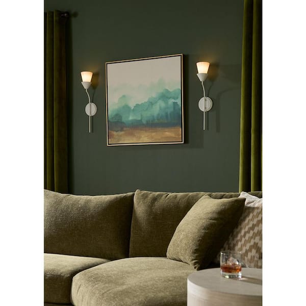 Progress Lighting Pinellas 5.12 in. 1-Light White Plaster Modern Wall Bracket for Dining Rooms, Great Rooms and Bathrooms