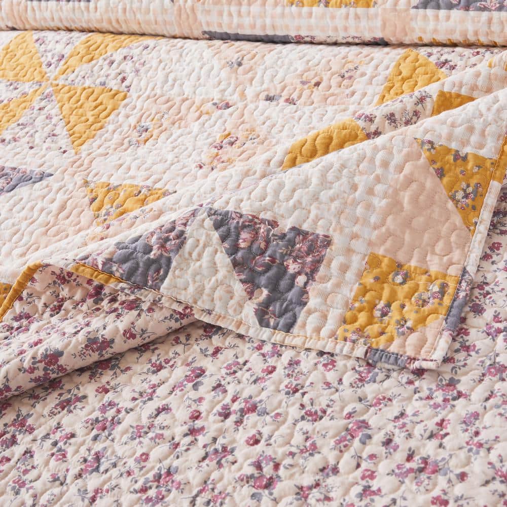 Twin White Cotton Reversible Patchwork Quilt Set