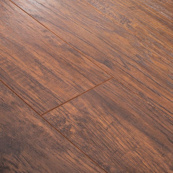 Pergo Xp Hazelnut Hickory 8 Mm T X 5 23 In W X 47 24 In L Laminate Flooring 18 9 Sq Ft Case Lf The Home Depot