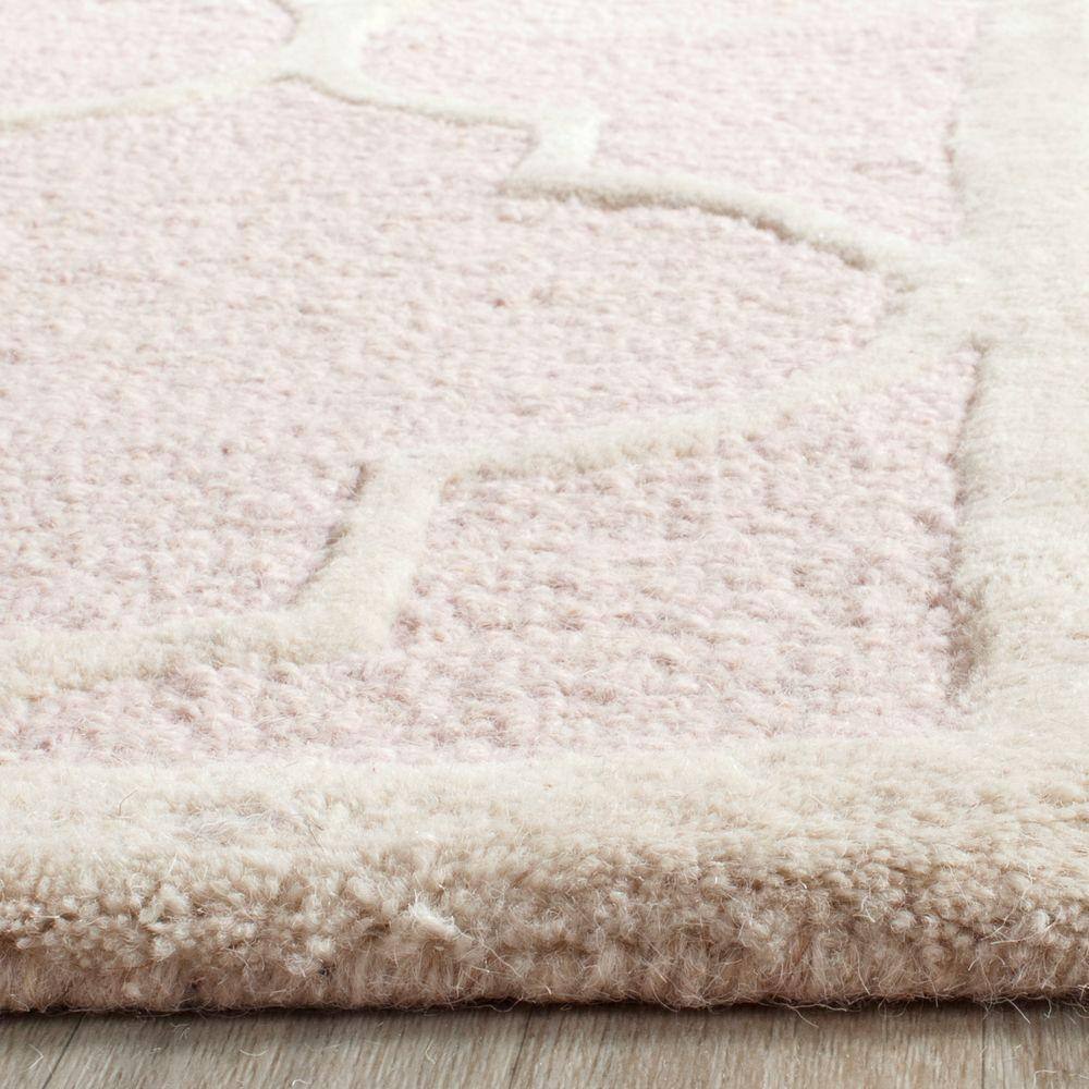 Light Pink and Ivory Hand-Tufted Wool 4' x 6' Area Rug