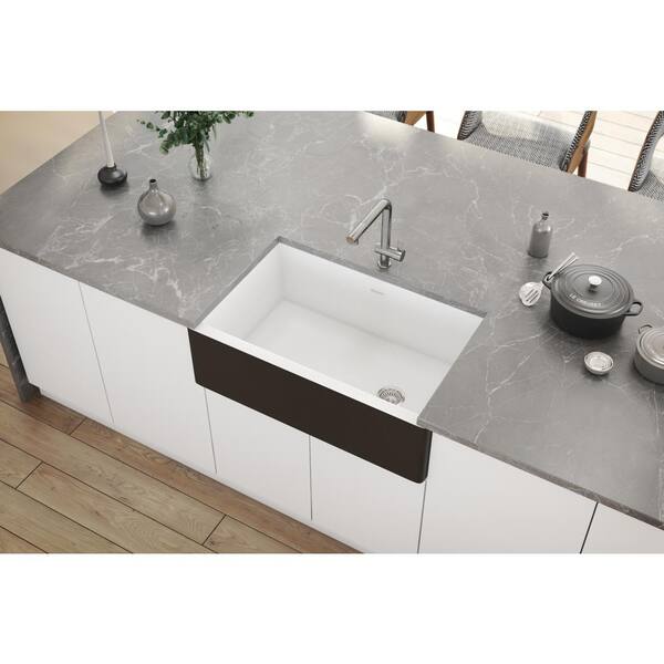 https://images.thdstatic.com/productImages/79675a28-9d6f-4cf9-9692-eb32f54a7425/svn/glossy-white-inside-matte-black-outer-apron-ruvati-farmhouse-kitchen-sinks-rvl4018rbw-31_600.jpg