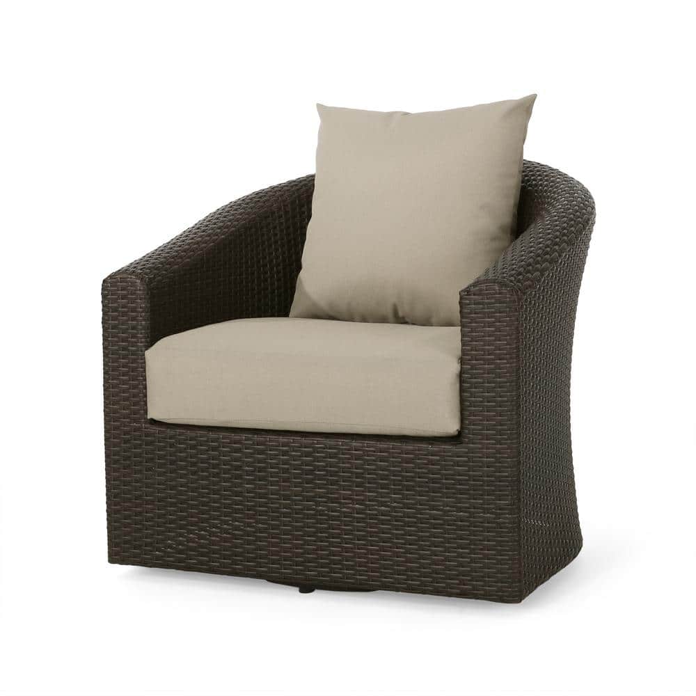Wicker Outdoor Lounge Chair with Mix Khaki Water Resistant Cushion for Pati