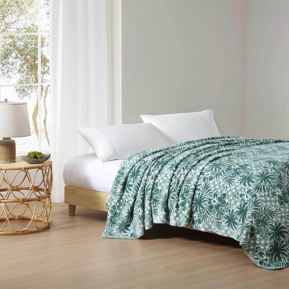 King Green and White Reversible Fleece Blanket