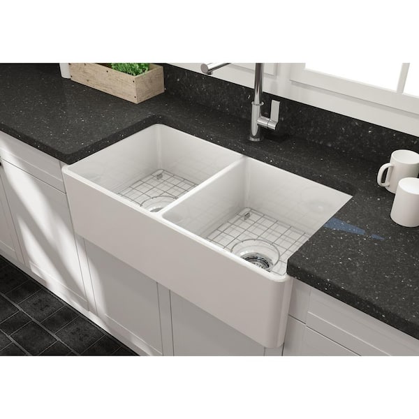 33 in. Farmhouse/Apron-Front Double Bowl White Fireclay Kitchen Sink with Bottom Grid
