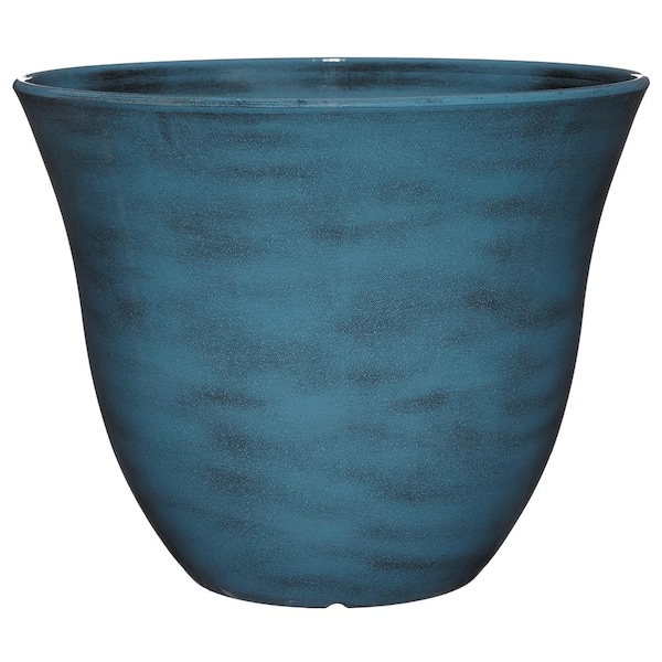 CHG CLASSIC HOME & GARDEN Honeysuckle 15 in. Blue Jean Resin Planter