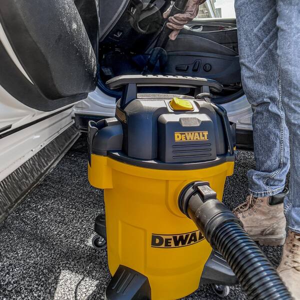 DEWALT Poly Wet/Dry DXV09PA 9 Gallon Professional Shop Vacuum, 5 HP Power, Yellow DEWALT Poly Wet⁄Dry DXV09PA 9 Gallon Professional Shop Vacuum, 5