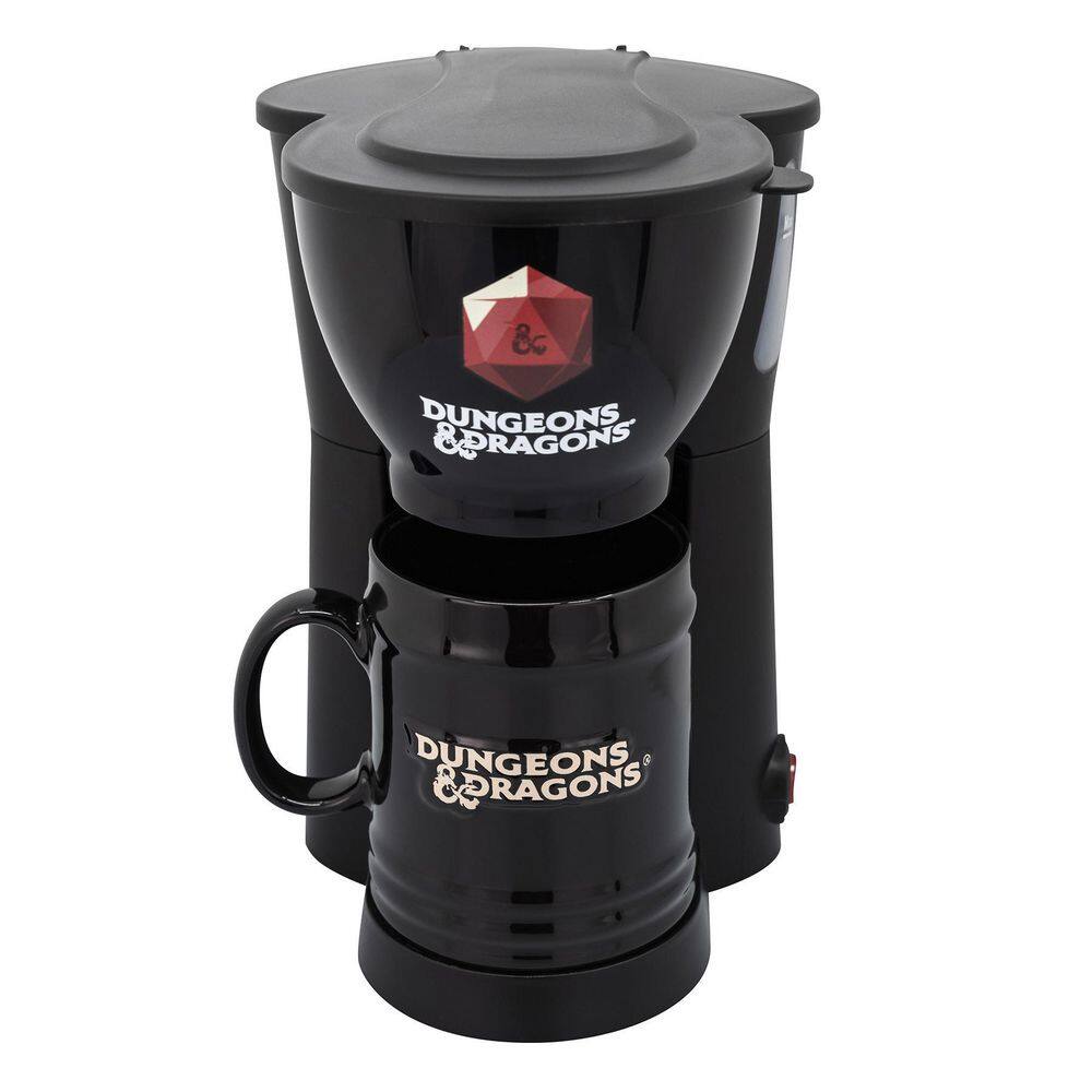 Uncanny Brands Dungeons & Dragons Single Cup Coffee Maker with Mug
