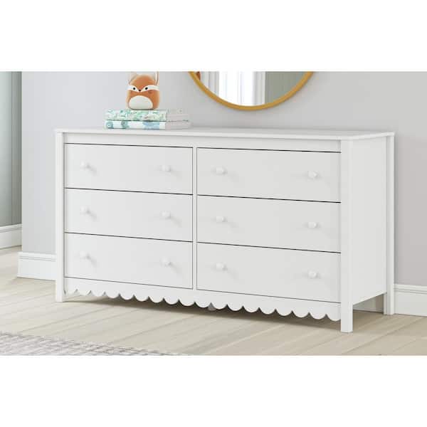 Hallityn White 6 Drawer 60.75 in. Dresser