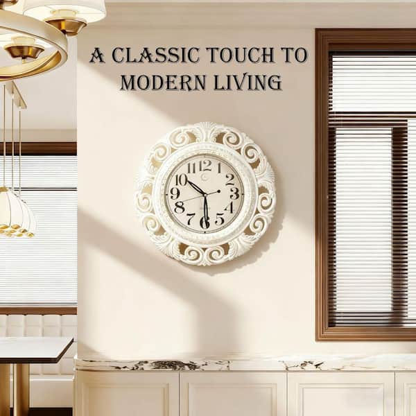 CLOCKSWISE Clockswise 16 in. Classic Round Decorative Hanging Wall