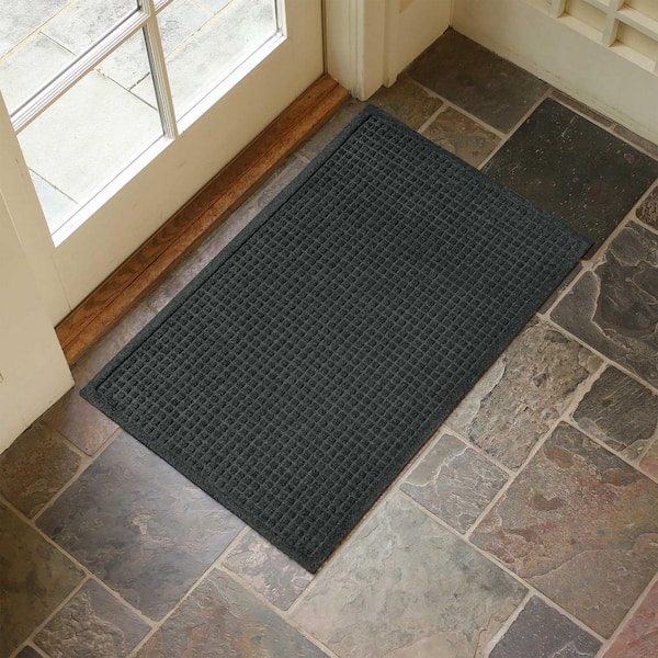 Waterhog Squares 23 in. x 35 in. PET Polyester Indoor Outdoor Door Mat Evergreen