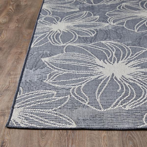 Breyleigh Cerimia Blue 6 ft. 7 in. x 9 ft. 2 in. Floral Polypropylene Indoor/Outdoor Area Rug