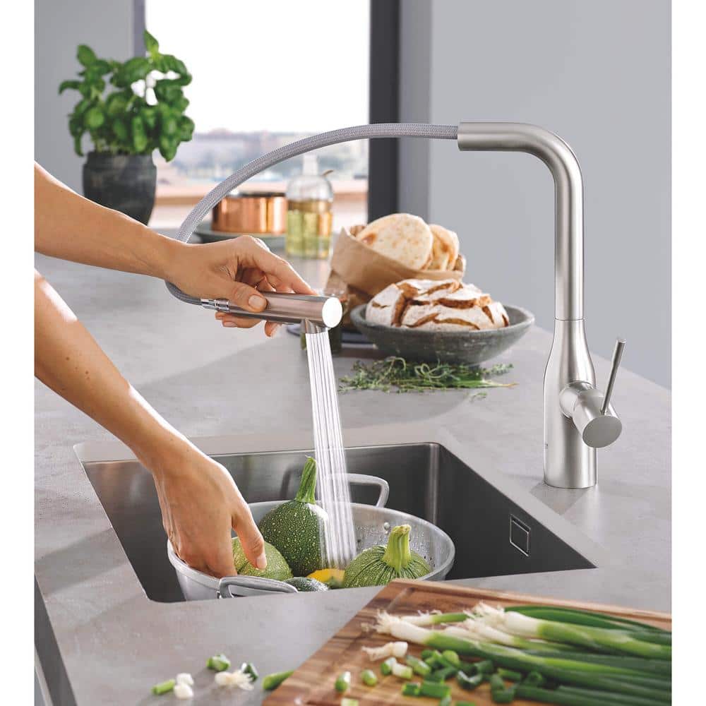 SuperSteel Modern Pull-Out Spray Kitchen Faucet