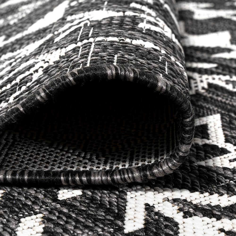 Black and Ivory Geometric Bohemian Indoor/Outdoor Rug