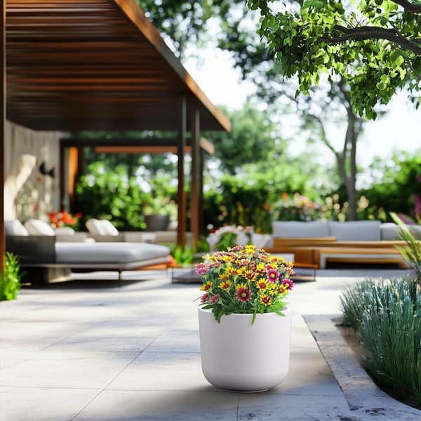 13.5 in. Medium Crisp White (Enhanced Interior) Concrete Round Planter / Pot with Drainage Holes