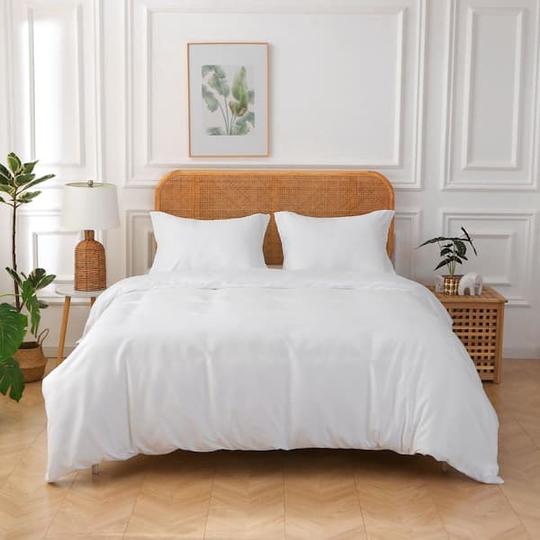 Better Style Home 3-Piece White Microfiber Honeycomb Full/Queen Duvet Cover Set