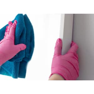 Medium Nitrile Exam Latex Free & Powder Free Gloves in Pink - Box of 100 Gloves