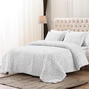 Three-Dimensional Carved Plush 2-Piece White Polyester Twin Comforter Set