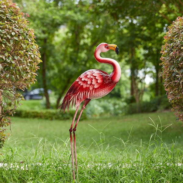 Glitzhome 35.25 in. H Metal Standing Flamingo Garden Statue