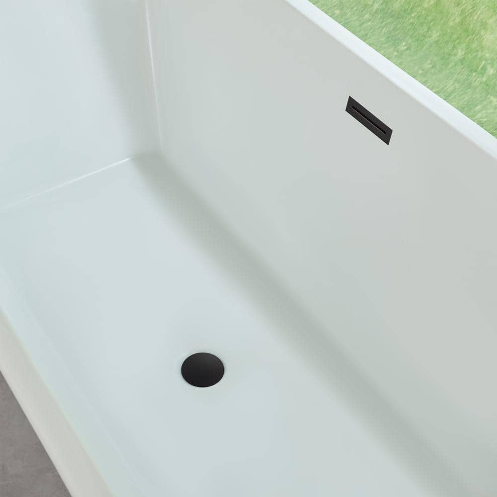 67'' White Acrylic Freestanding Soaking Bathtub