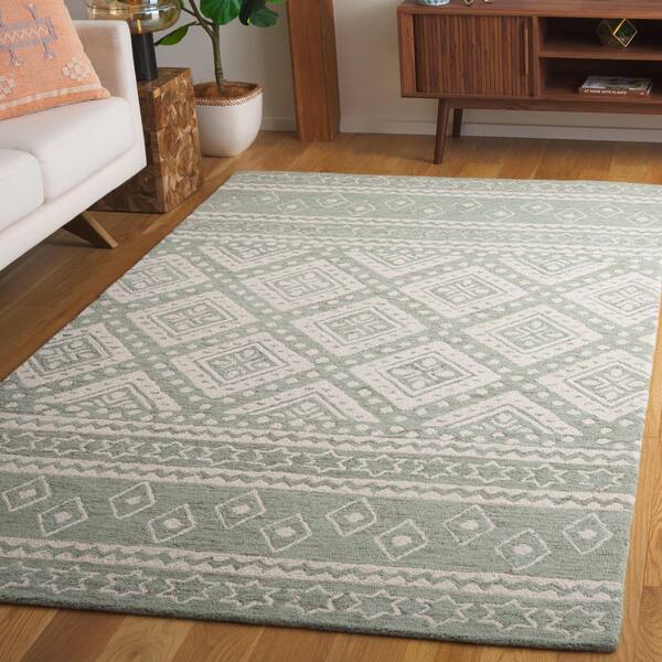 Micro-Loop 4 ft. x 6 ft. Sage/Ivory Tribal Area Rug