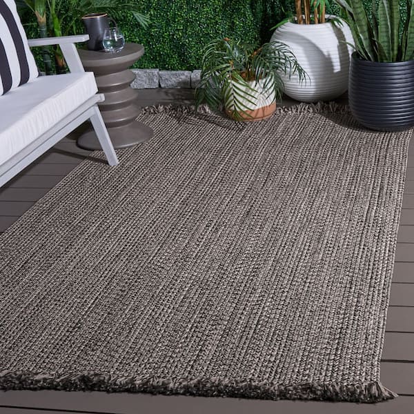 Braided 6 ft. x 9 ft. Gray/Ivory Te ft. xtured Washable Area Rug