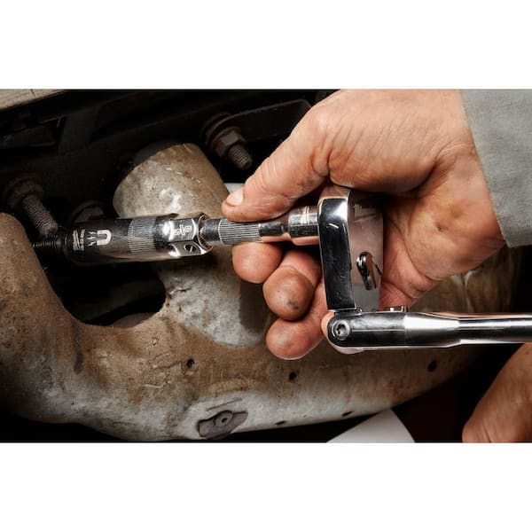 Milwaukee Magnetic Spark Plug Socket Set (2-Piece) 48-22