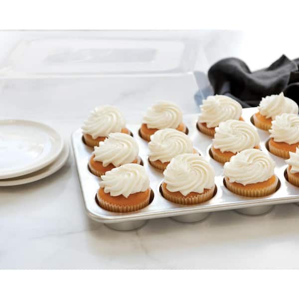 USA Pan 12 Cup Cupcake & Muffin Pan – Breadtopia
