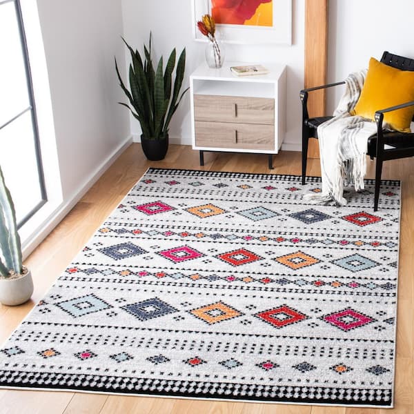 Adirondack Light Gray/Black 5 ft. x 8 ft. Diamond Ikat Area Rug