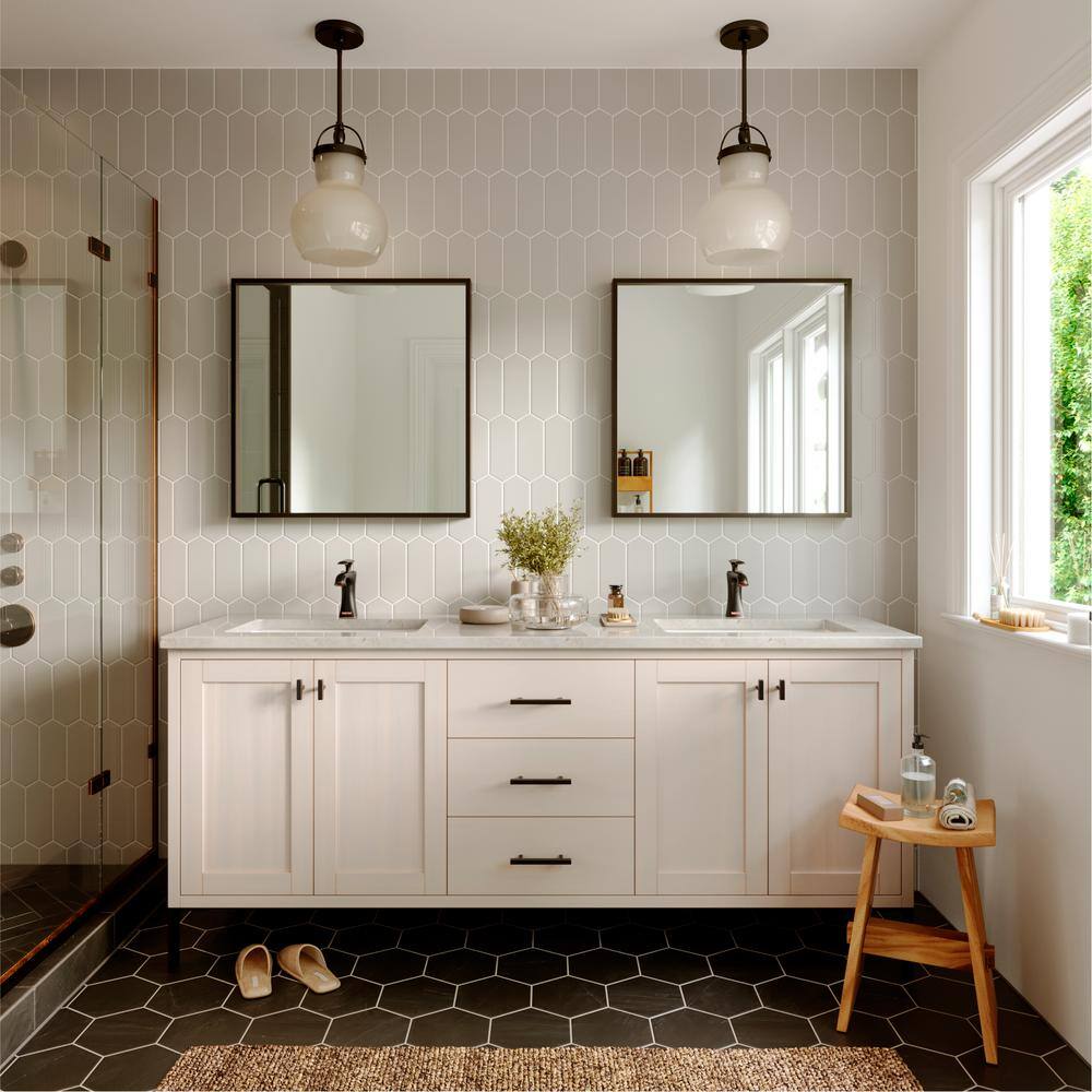 Woodburn Elegantly Classic Oil Rubbed Bronze Single Handle Bathroom Faucet