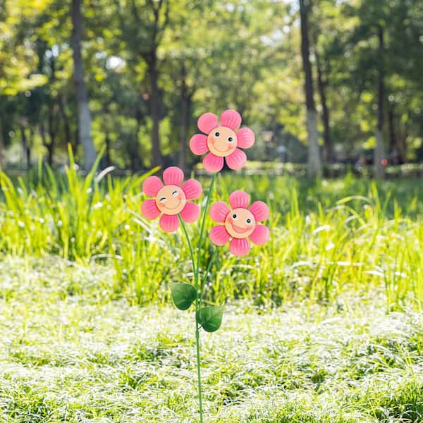 Glitzhome 36 in. H Garden Metal Triple Happy Face Flower Yardstake