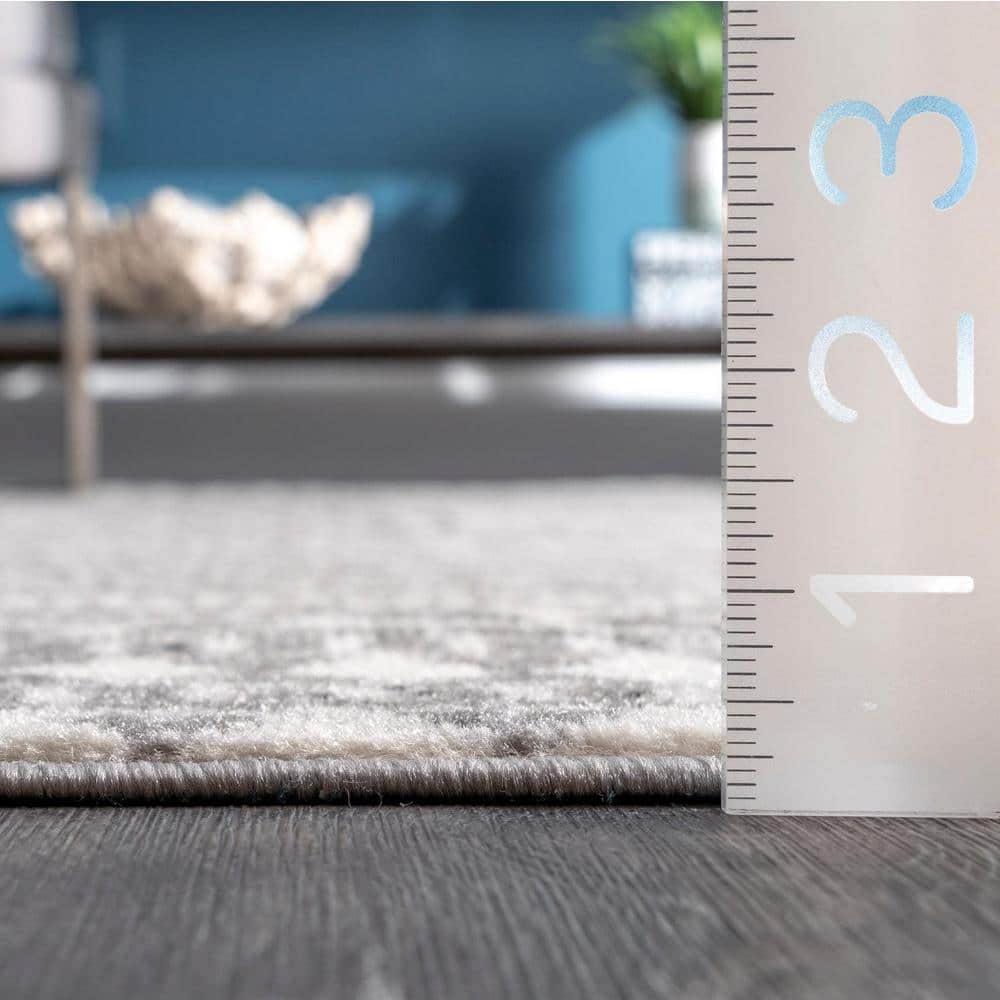 Gray Geometric Pattern Stain-Resistant Synthetic Area Rug