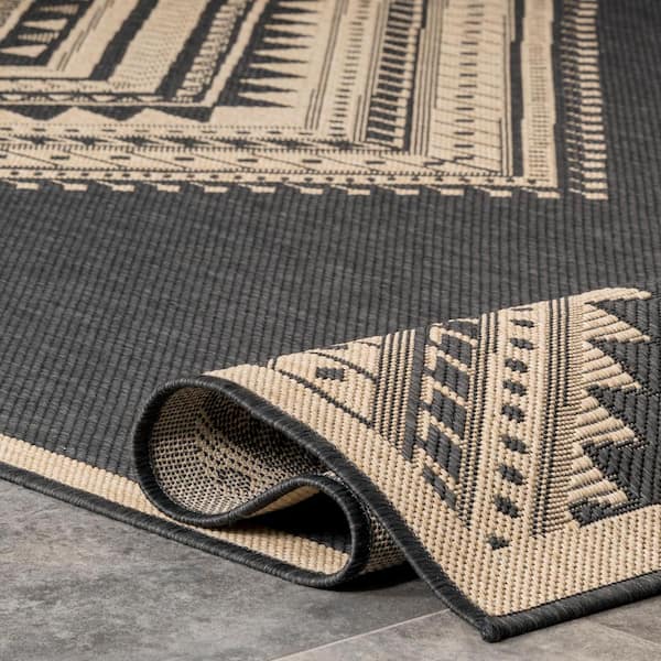 nuLOOM Landry Aztec Indoor/Outdoor Area Rug 2' x 3' in Charcoal