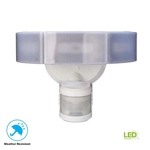 Defiant 200 Watt Equivalent 2450 Lumen 270 Degree White Motion Sensing Dusk to Dawn SMD LED Flood Light (1-Pack)