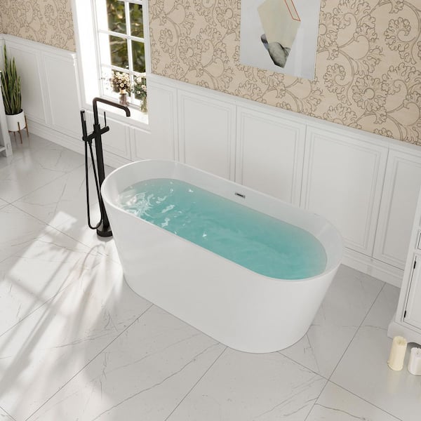 67in x 31. 5in Acrylic Freestanding Soaking Bathtub Acrylic Tubs with Centre Pop Up Drain in White