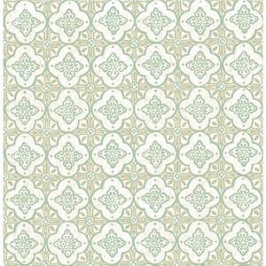 Geo Green Quatrefoil Paper Strippable Roll Wallpaper (Covers 56.4 sq. ft.)