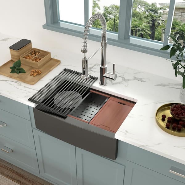 https://images.thdstatic.com/productImages/7ac4abbf-88ee-4cd9-b3c7-c2fd770dd722/svn/gunmetal-black-farmhouse-kitchen-sinks-nn-30abr-31_600.jpg
