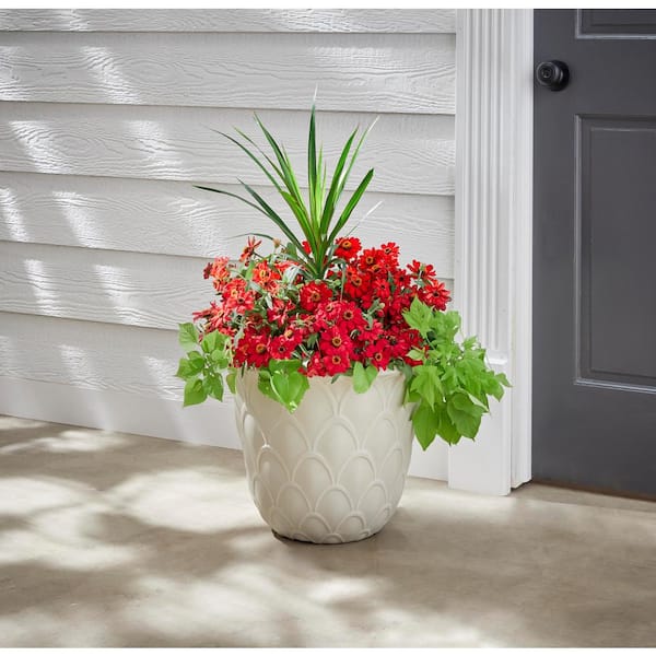 Vigoro Cosetta Large Beige Resin Textured Lightweight Round