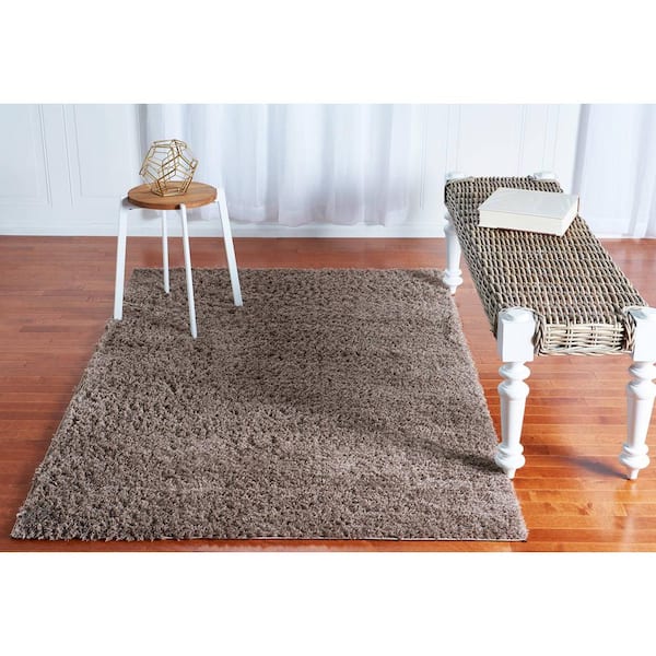 Studio Solid Shag Brown 4' 0 x 6' 0 Area Rug