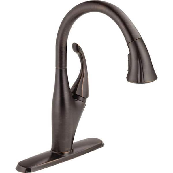 Delta Addison Single-Handle Pull-Down Sprayer Kitchen Faucet with MagnaTite Docking in Venetian Bronze