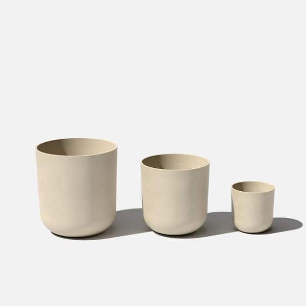 Mason Sand Plastic Round Planter Bundle with Drainage Holes (18.5 in. L x 18.5 in. W x 19.75 in. H) (3-Pack)