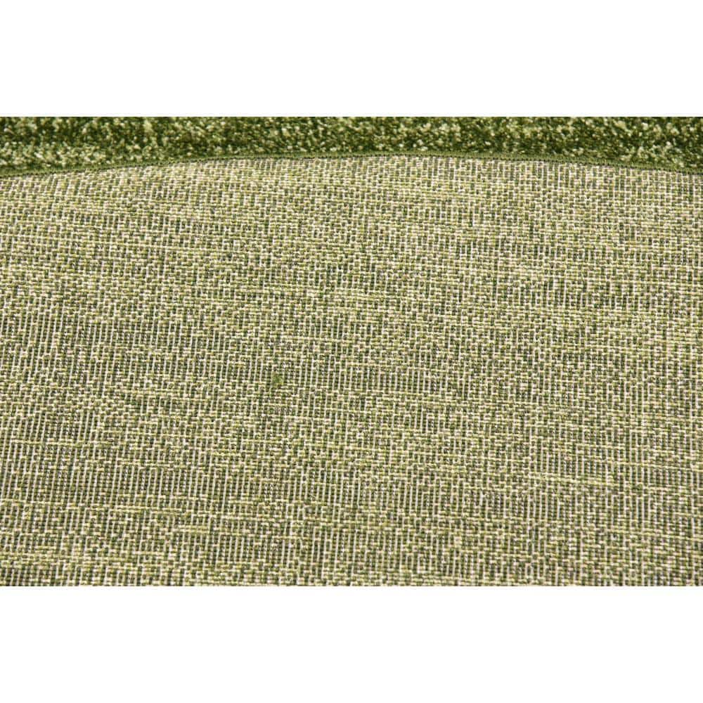 EasyCare 8' Round Light Green Tufted Spot Rug