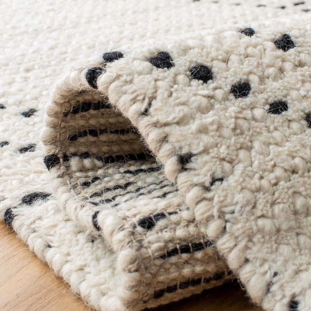 Ivory and Black Hand-Tufted Wool Shag Rug, 4' x 6'