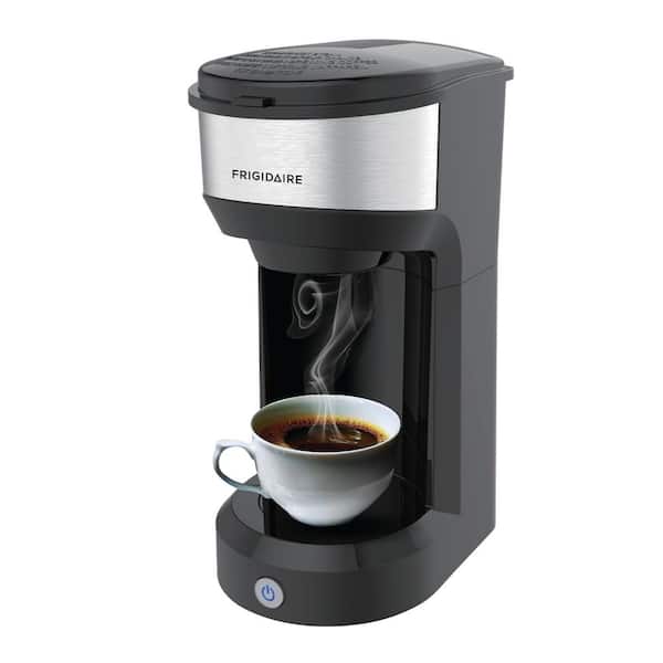 https://images.thdstatic.com/productImages/7b021abe-7f0c-47cc-bdbf-b560de46f141/svn/black-frigidaire-single-serve-coffee-makers-ecmk103-4f_600.jpg