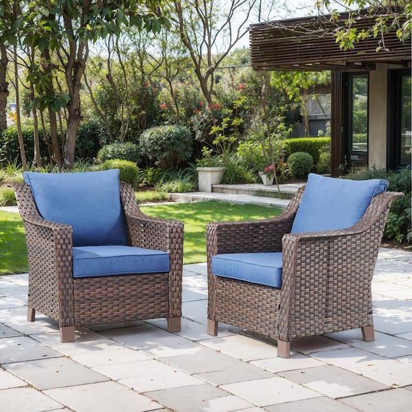 4-Piece Brown Wicker Patio Conversation Set with Blue Olefin Cushions and 4 in. Wide Armrest/Lounge Chairs