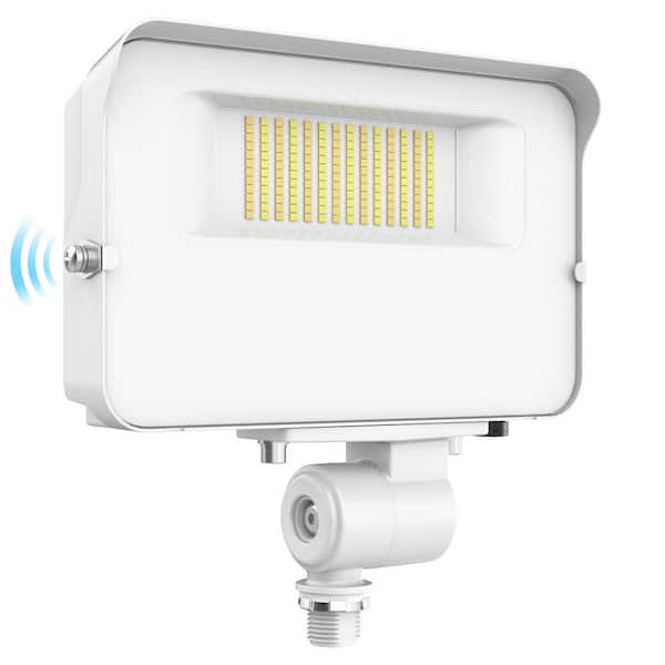 LUXRITE 15/30/50-Watt Up to 6500 Lumens White Integrated LED Flood Lights Dusk to Dawn Sensor 3CCT IP65 Knuckle Mount UL Listed