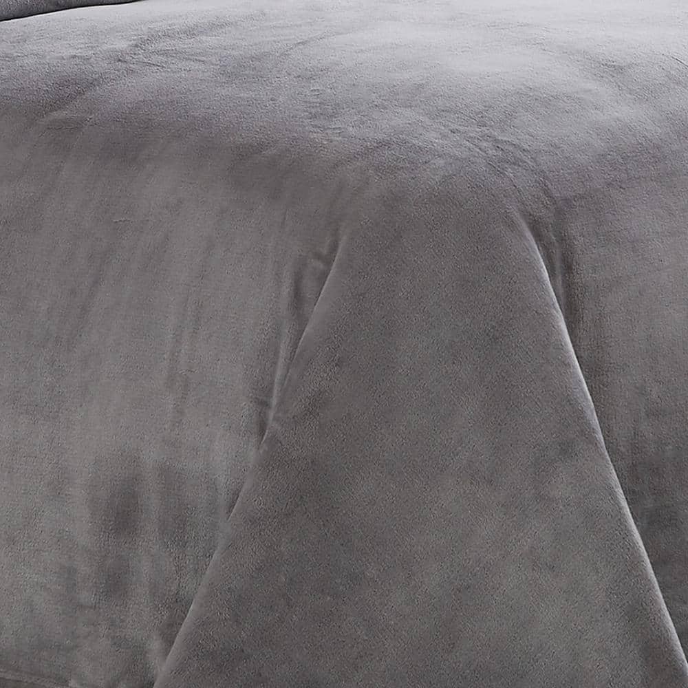 Full Size Gray Velvet Plush Machine Washable Blanket