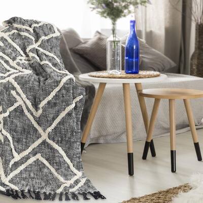 Contemporary Black / White Cotton Over Tufted Geometric Throw Blanket