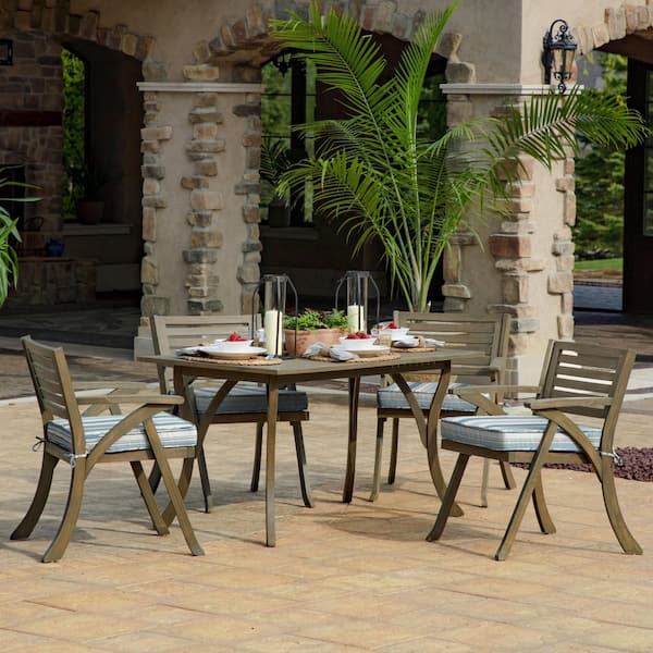 https://images.thdstatic.com/productImages/7b3c4ee5-710a-400d-9c3f-304c8b7fda51/svn/arden-selections-outdoor-dining-chair-cushions-zp06f04b-dkz1-1d_600.jpg