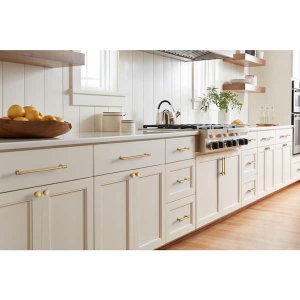Amerock Winsome 8-13/16 in. (224mm) Traditional Champagne Amerock Winsome 8-13/16 in. (224mm) Traditional Champagne
